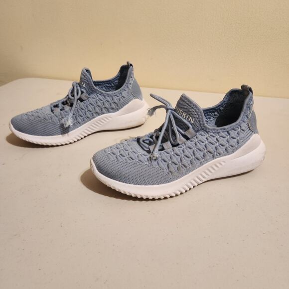 Danskin Stunt Comfort Sneaker Baby Blue Vegan Textile Walk Shoes US 6.5 EUR 37.5 - Picture 1 of 8
